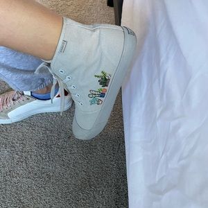 BANGS shoes with cactus